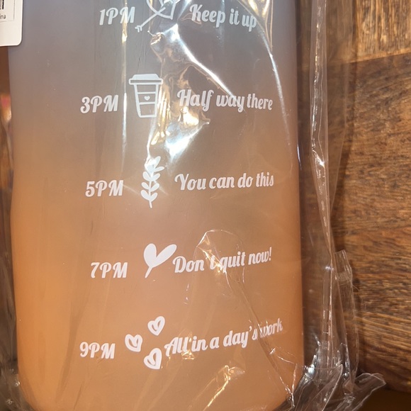 GRADIENT GREEN WATER BOTTLE 64OUNCES NIB NVR OPENED - Picture 9 of 10